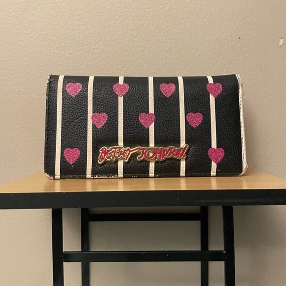 Betsey Johnson Handbags - Vintage Betsey Johnson Black & White Stripe Pink Glitter Heart Fold-Over Wallet